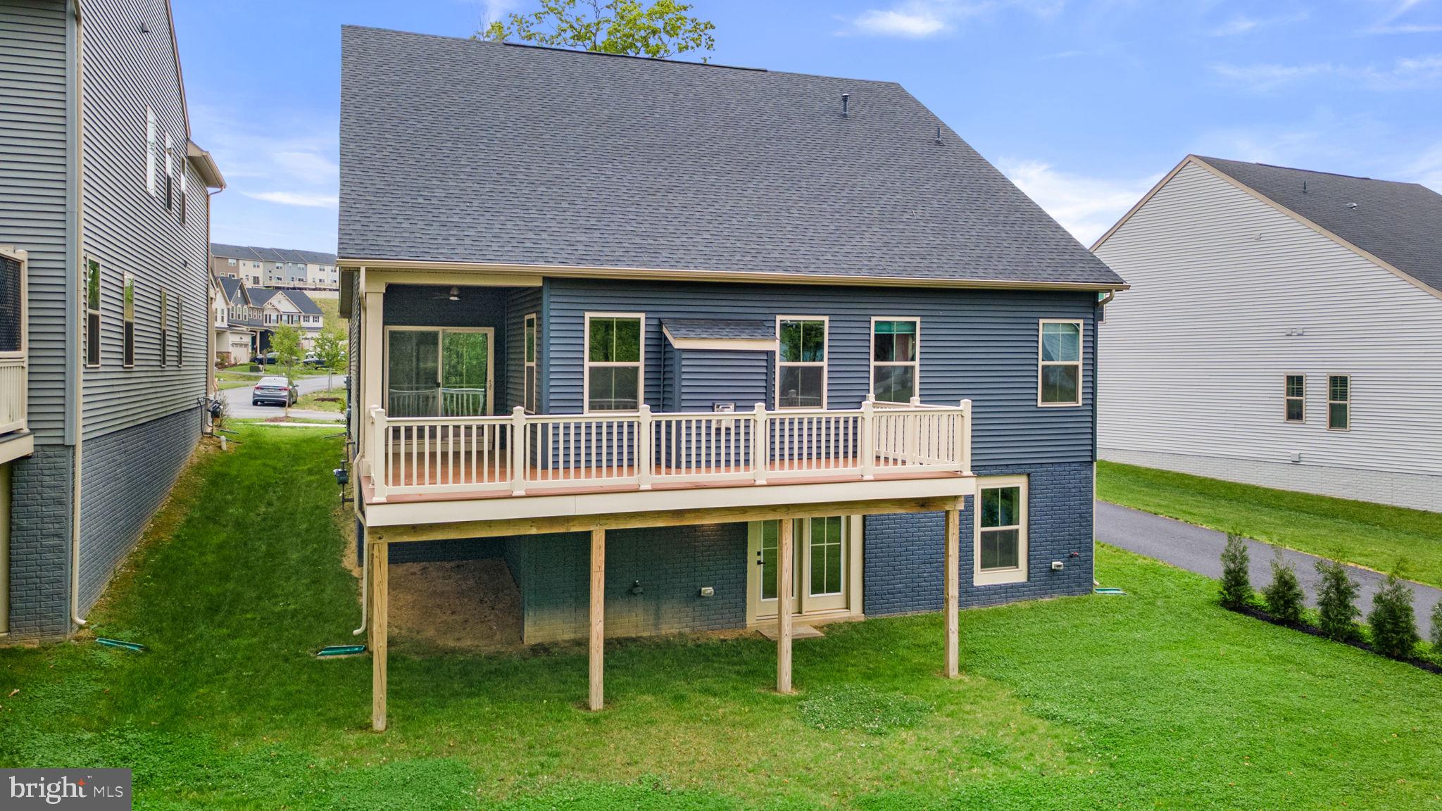 LAKE LINGANORE - Residential
