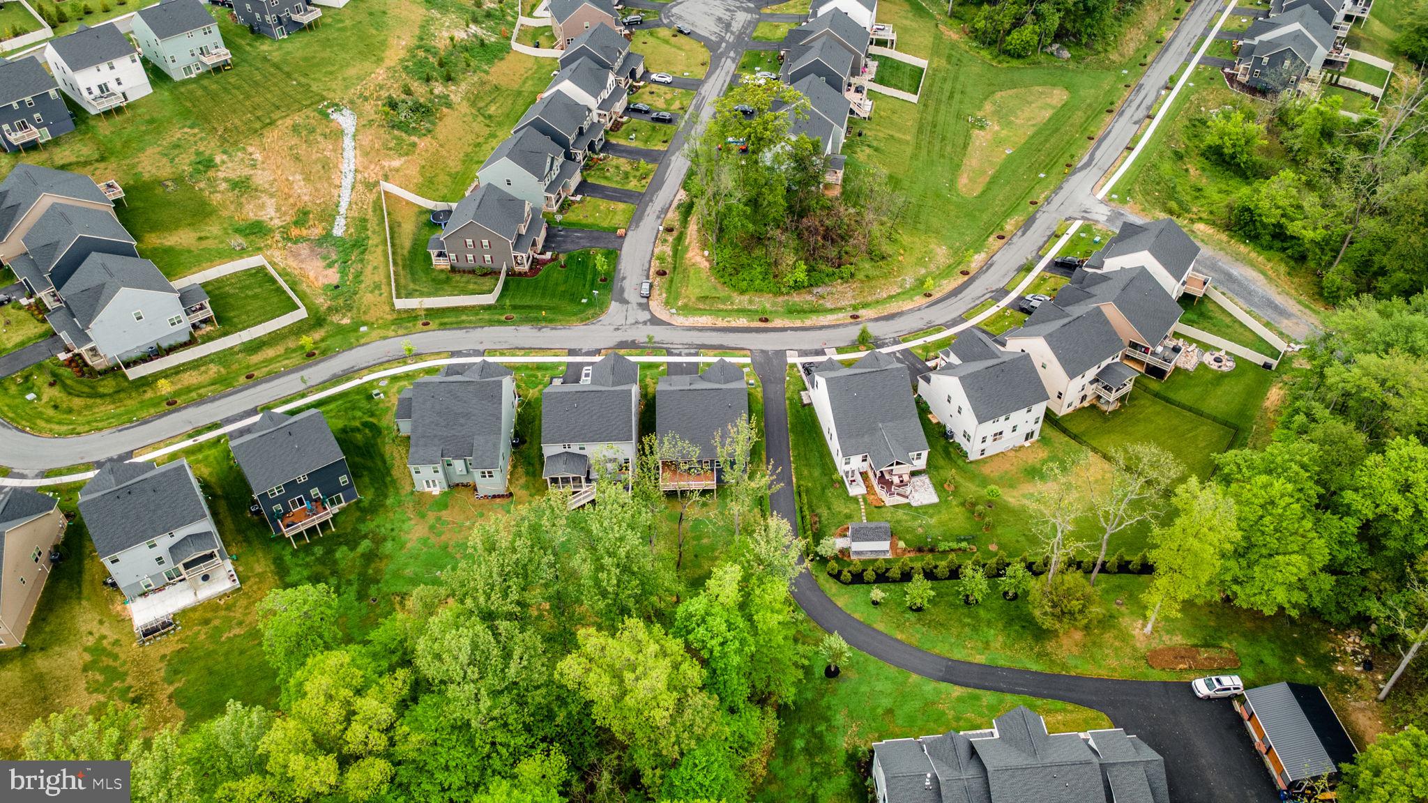 LAKE LINGANORE - Residential
