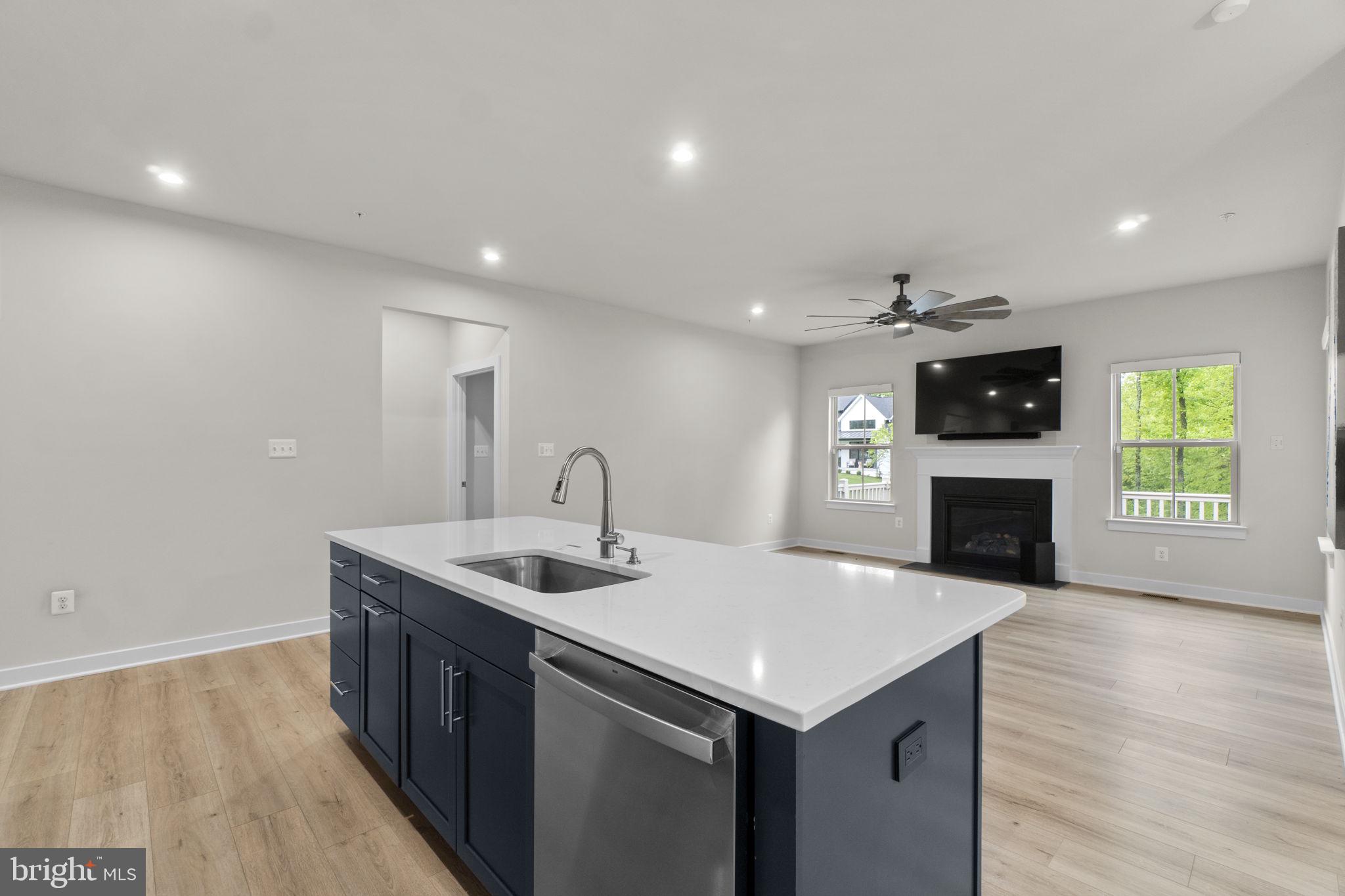 LAKE LINGANORE - Residential
