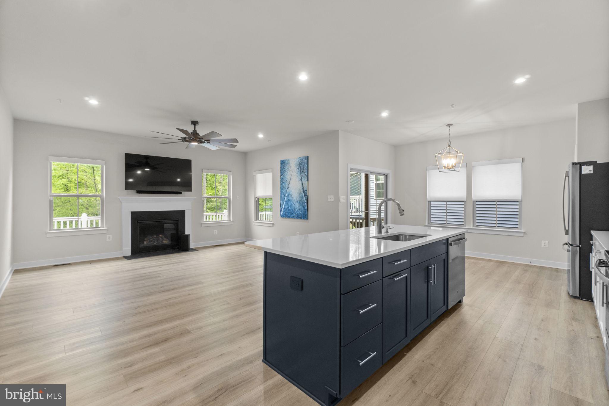 LAKE LINGANORE - Residential