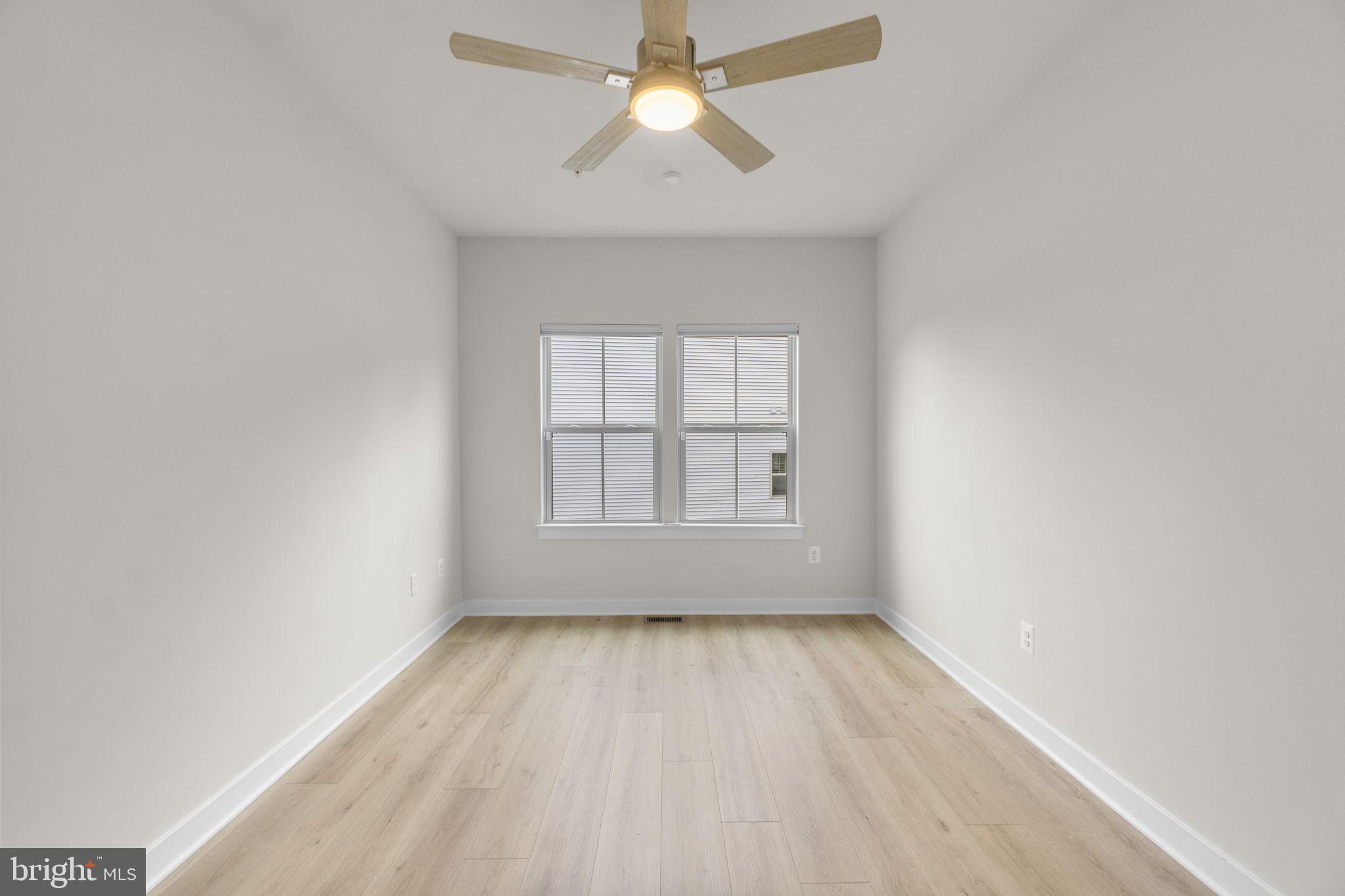 LAKE LINGANORE - Residential