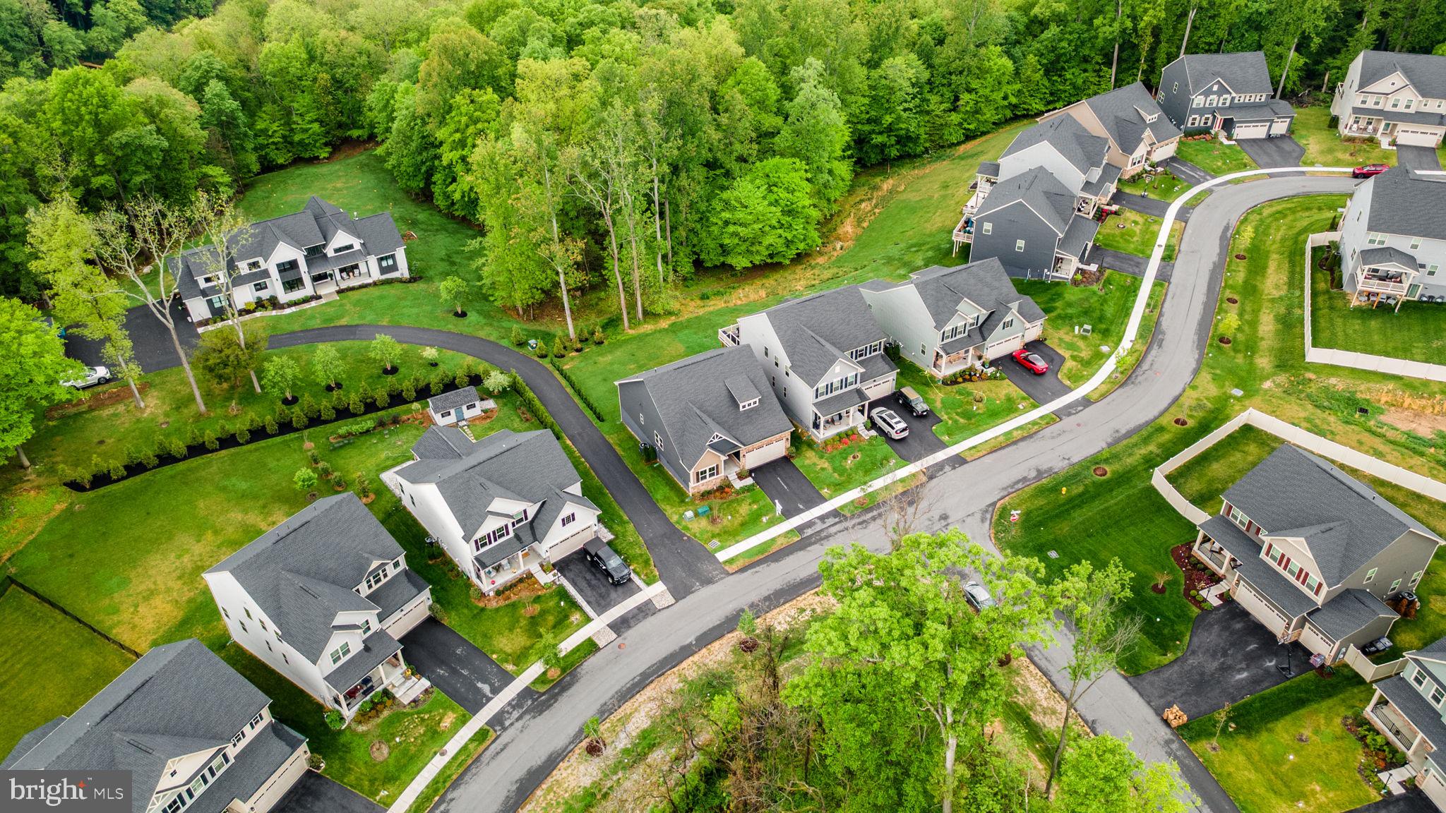 LAKE LINGANORE - Residential