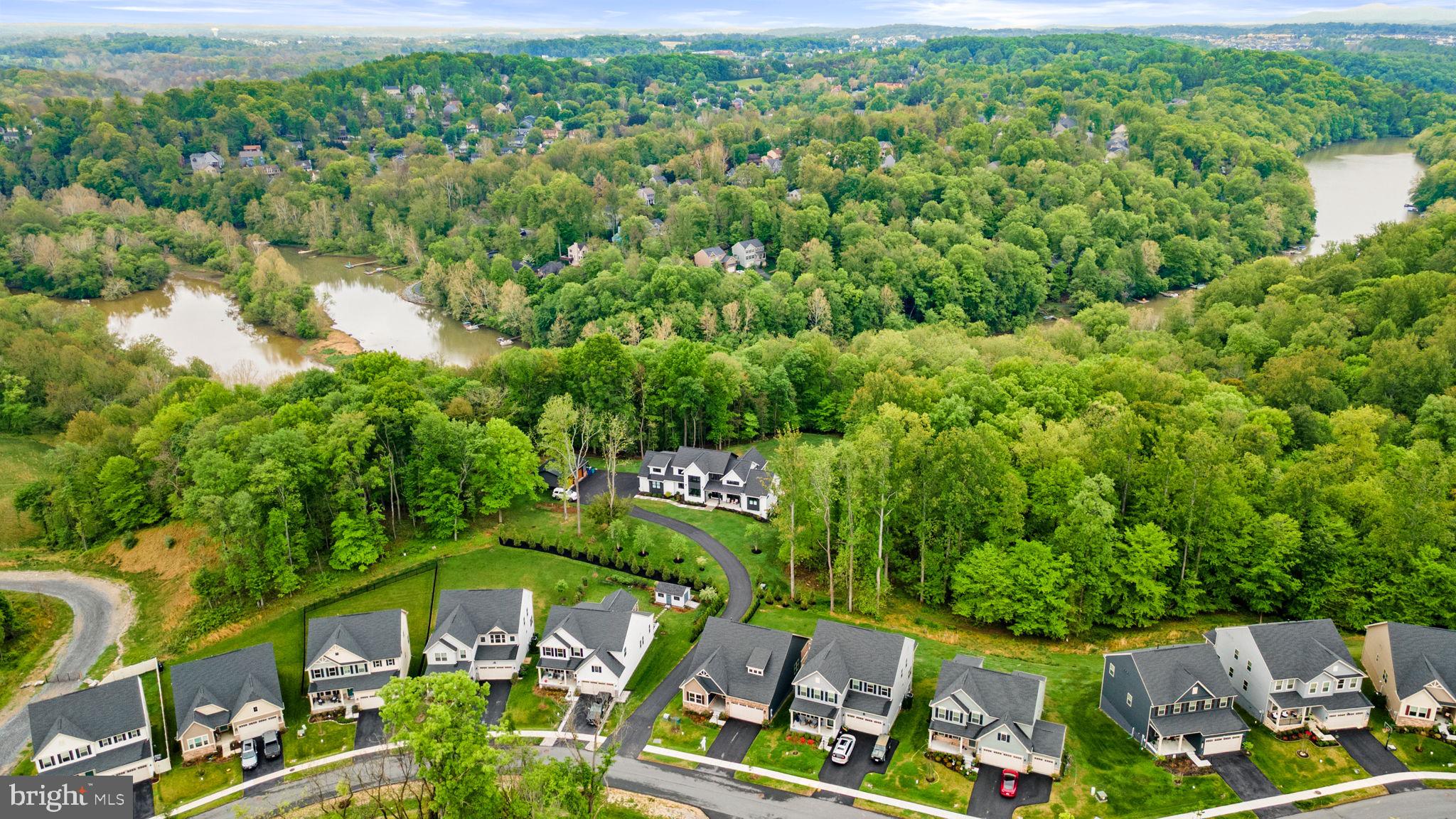 LAKE LINGANORE - Residential