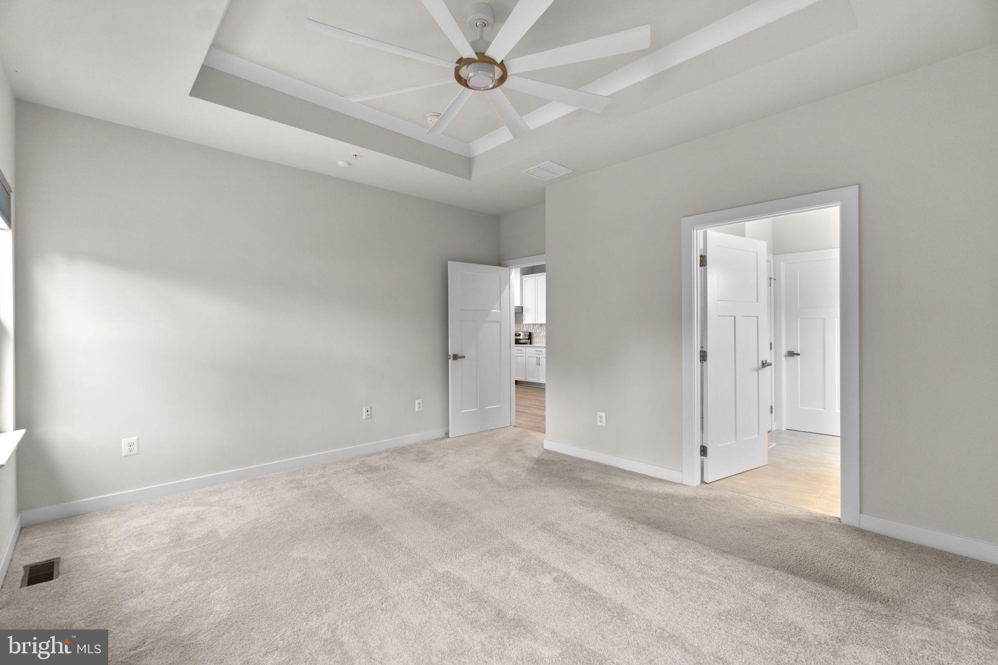 LAKE LINGANORE - Residential