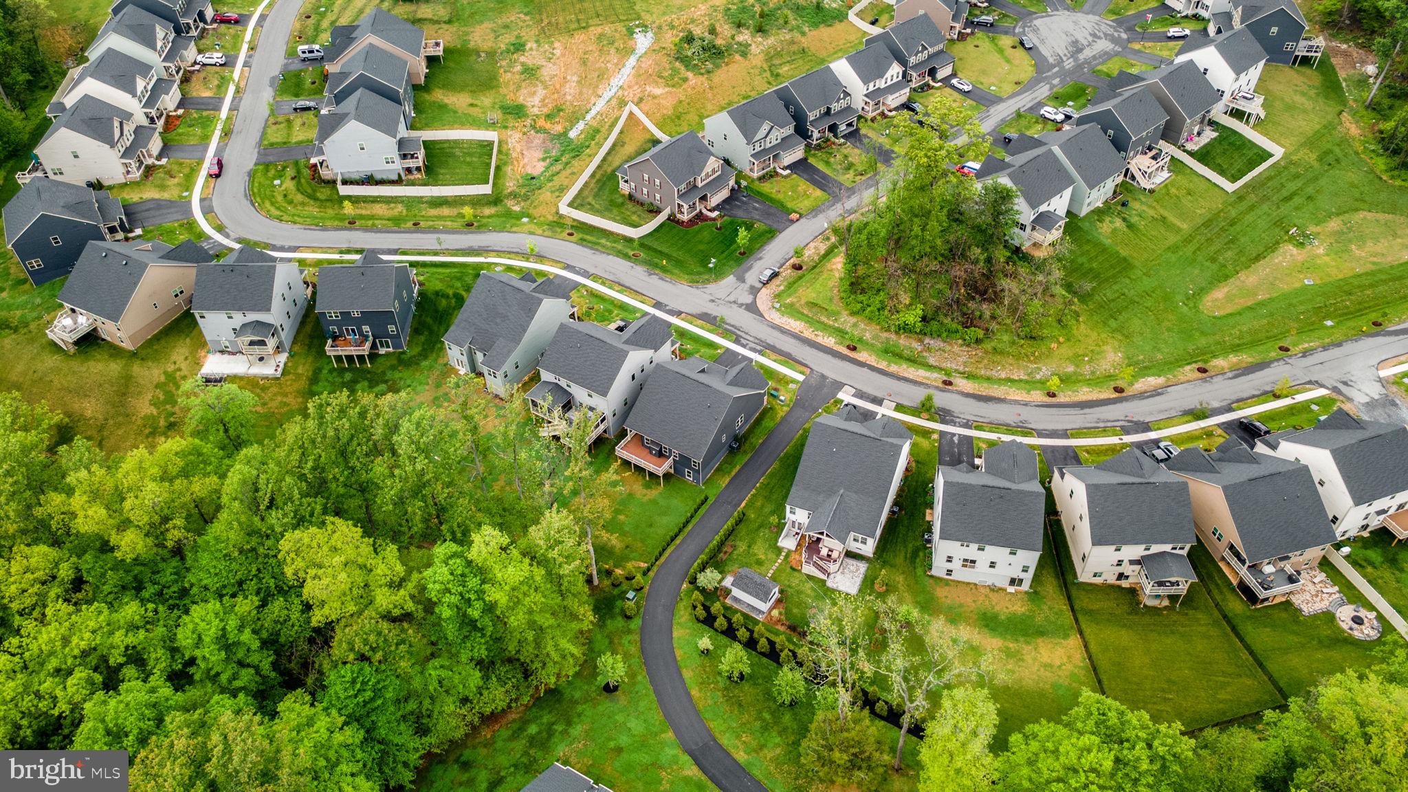LAKE LINGANORE - Residential