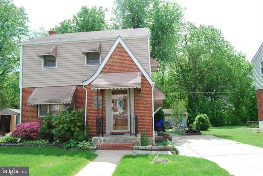 Photos and detailed remarks   coming soon.

Get  a jump on the competition by showing this quality home in an excellent neighborhood!

Seller moving, please excuse boxes, etc..