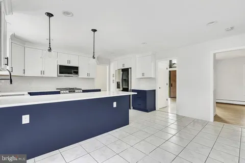 MLS: NJBG2000304