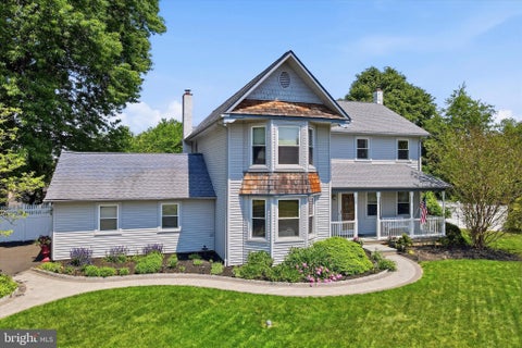 Homes For Sale - 11 Ginger Court<br/> NEWTOWN, PA 18940