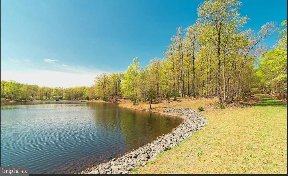 LAKE FOREST ESTATES - Land