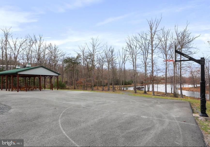LAKE FOREST ESTATES - Land