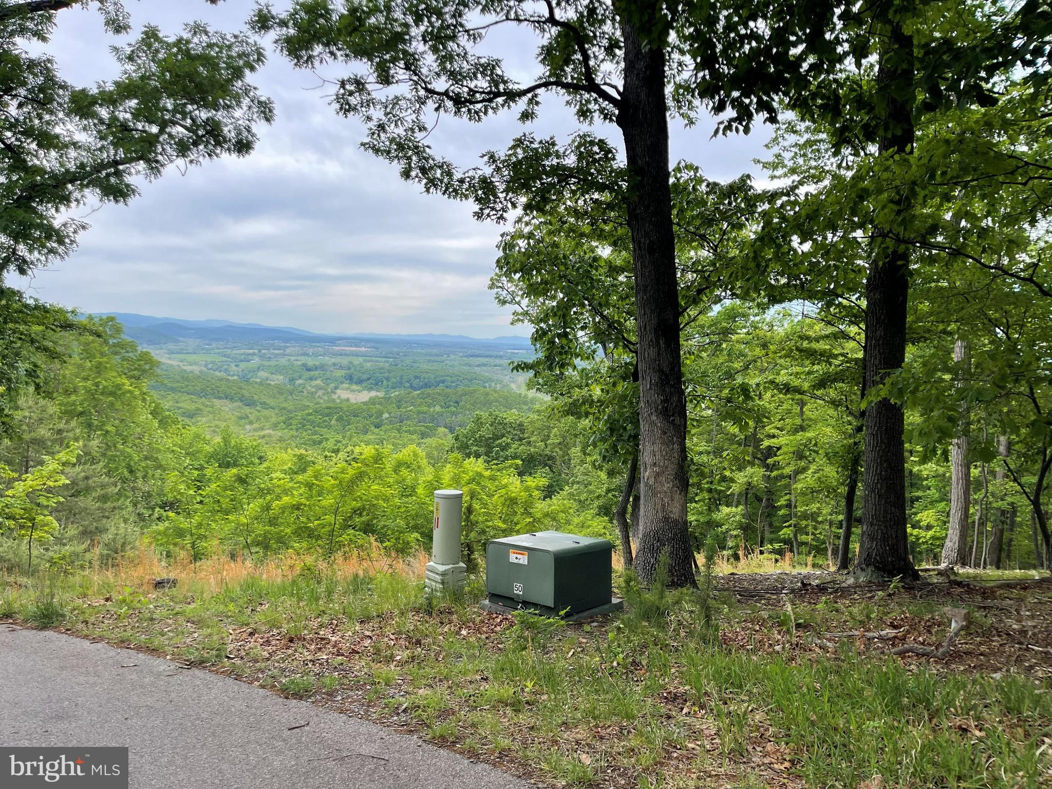 LAKE FOREST ESTATES - Land