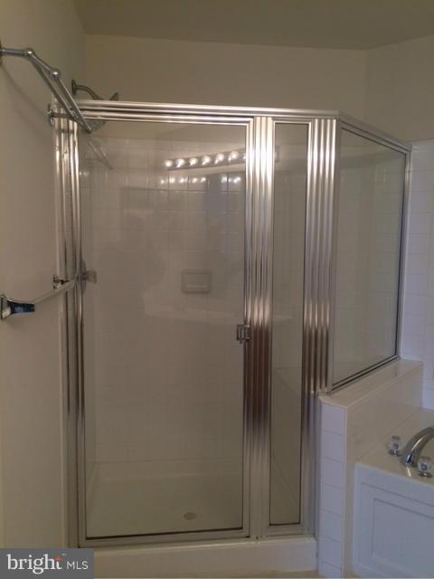 COUNTY CENTER/LANDBAY - Residential