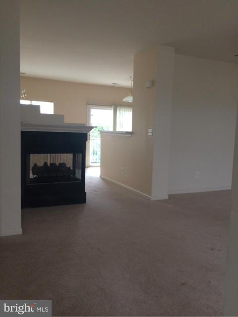 COUNTY CENTER/LANDBAY - Residential