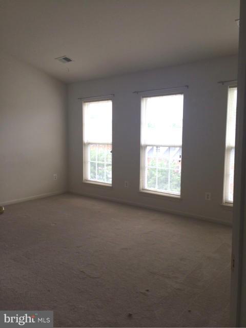 COUNTY CENTER/LANDBAY - Residential