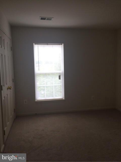 COUNTY CENTER/LANDBAY - Residential