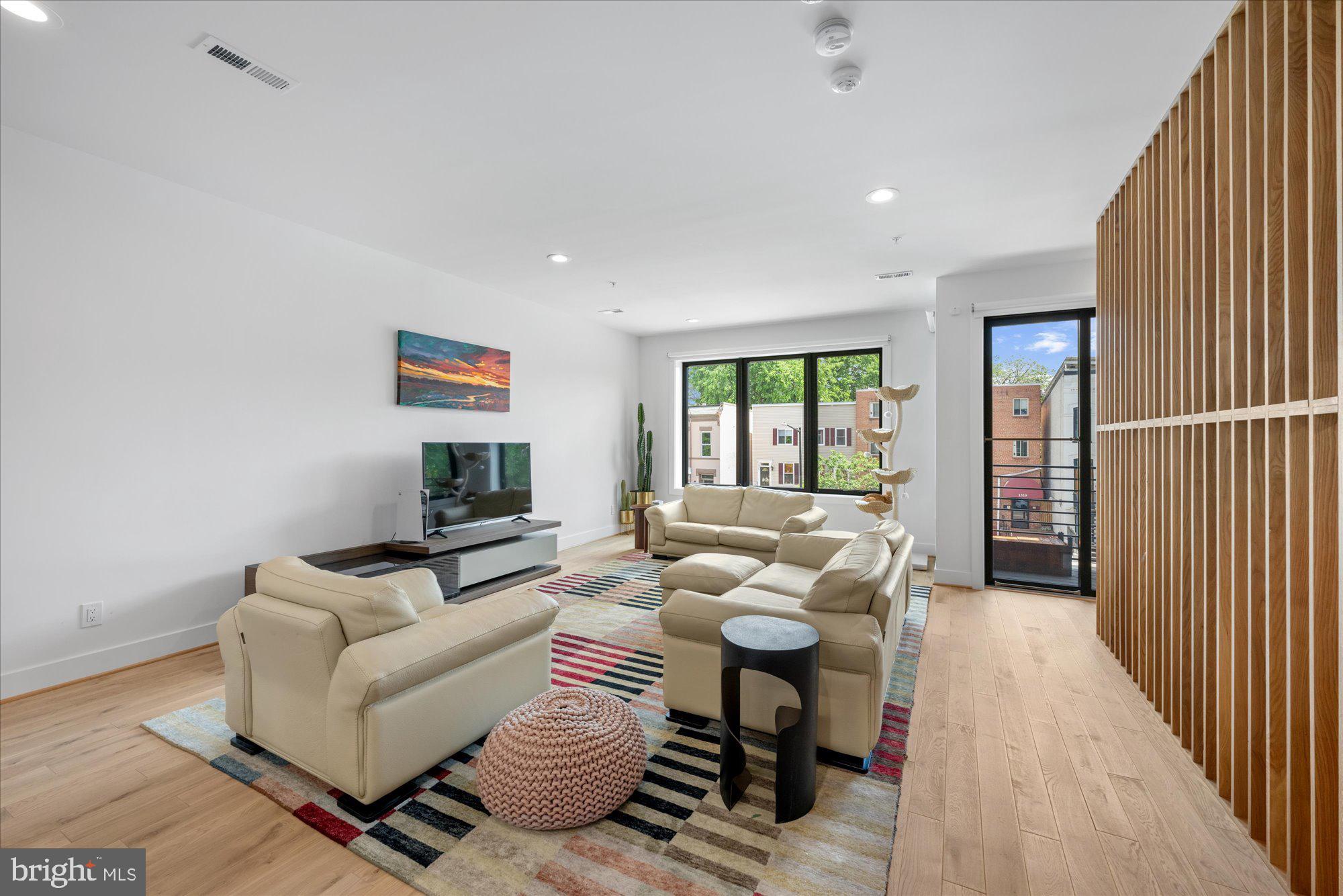 1512 6TH NW 2