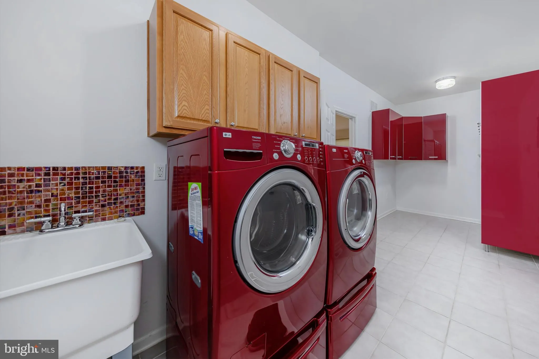 Elmer, New Jersey 08318, United States, 4 Bedrooms Bedrooms, ,4 BathroomsBathrooms,Residential,Active,96048