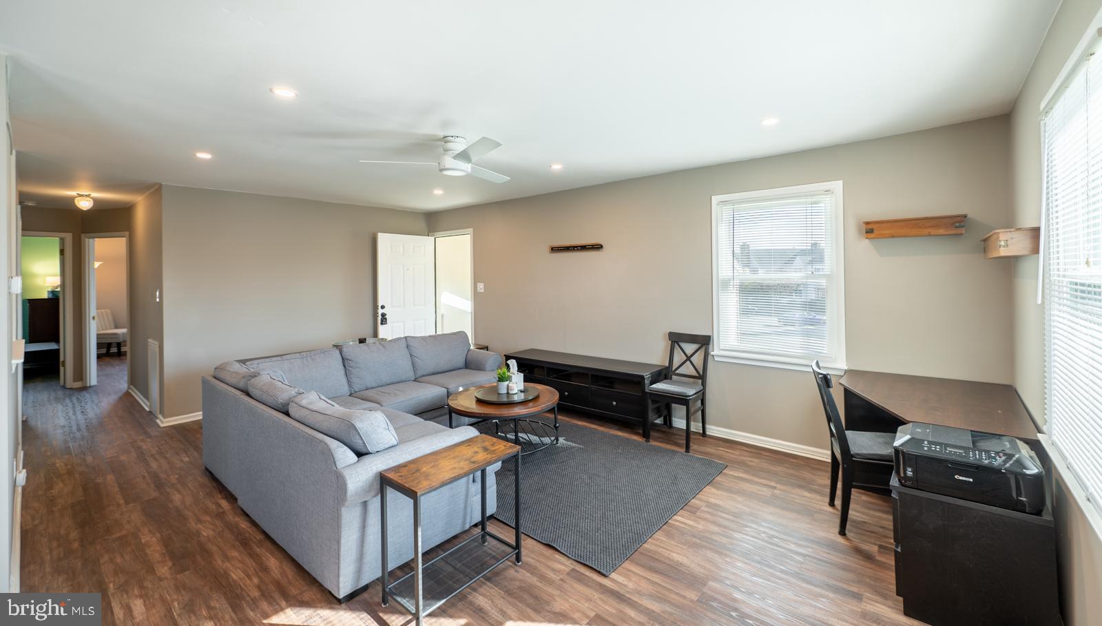 TRENT MANOR - Residential