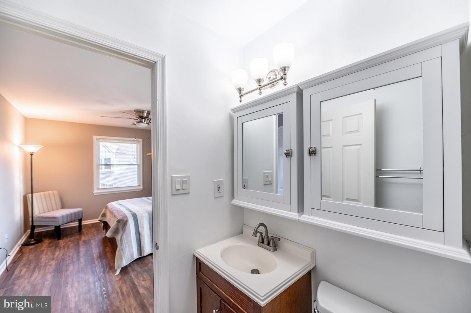 TRENT MANOR - Residential