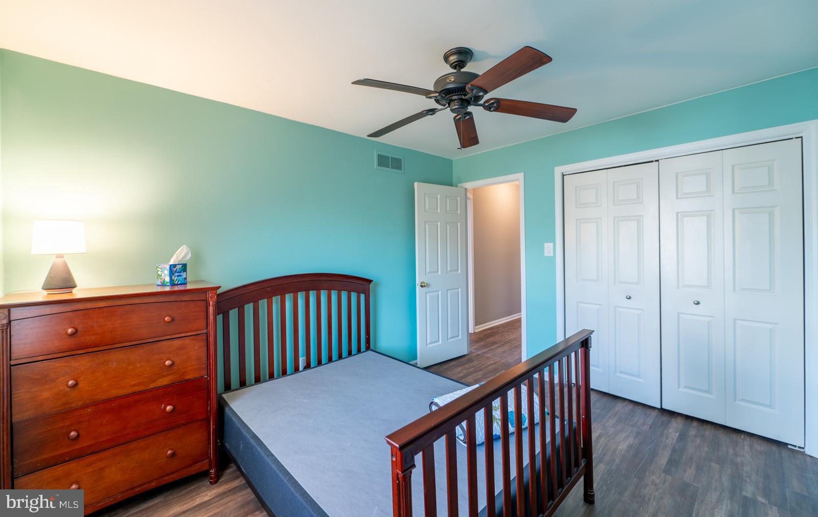 TRENT MANOR - Residential