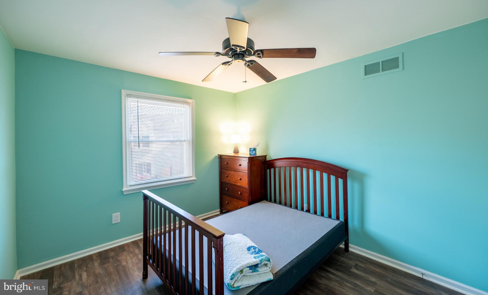 TRENT MANOR - Residential