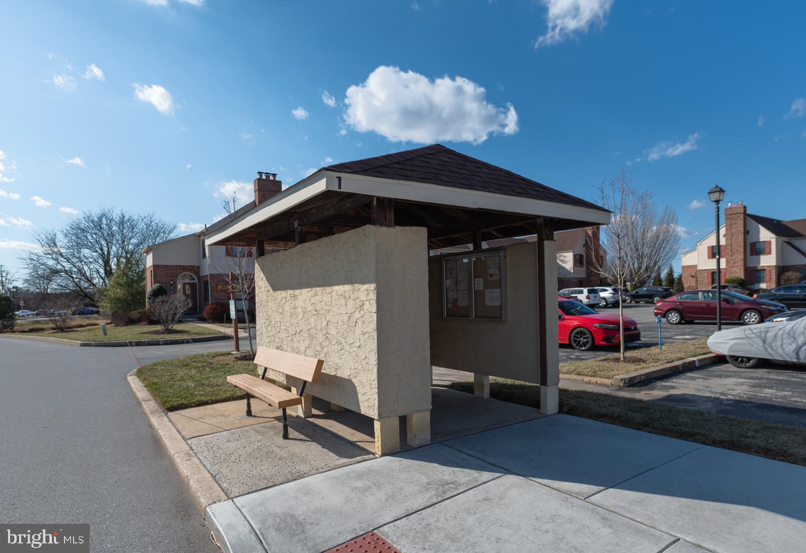TRENT MANOR - Residential
