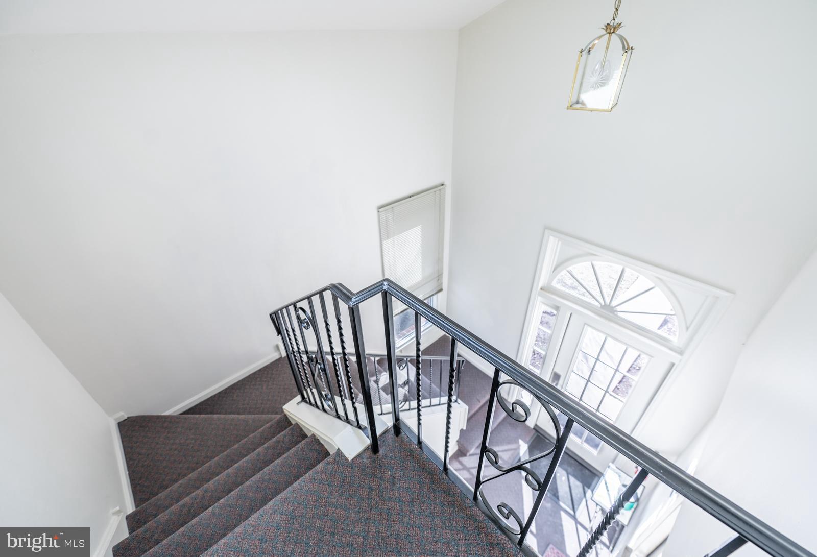 TRENT MANOR - Residential