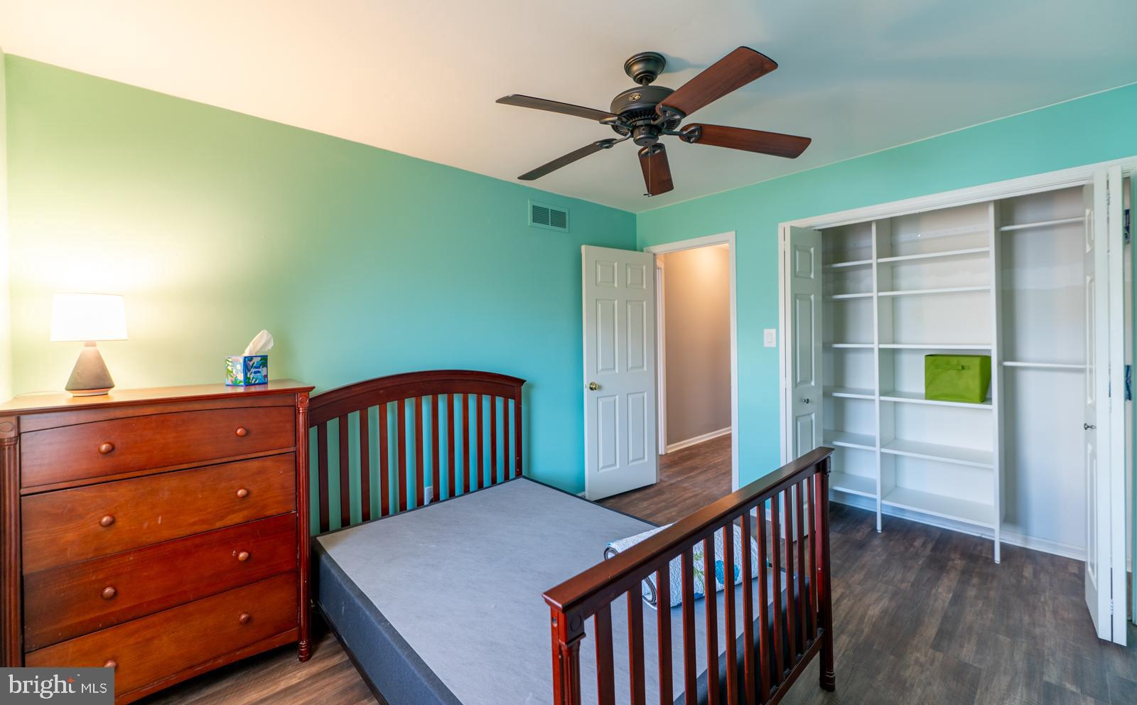 TRENT MANOR - Residential