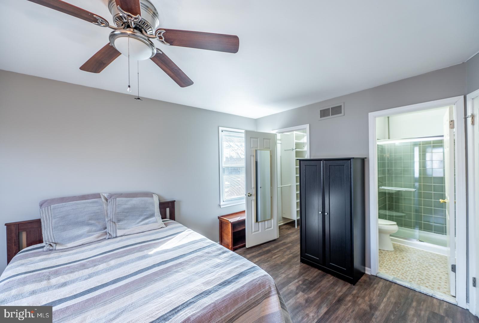 TRENT MANOR - Residential