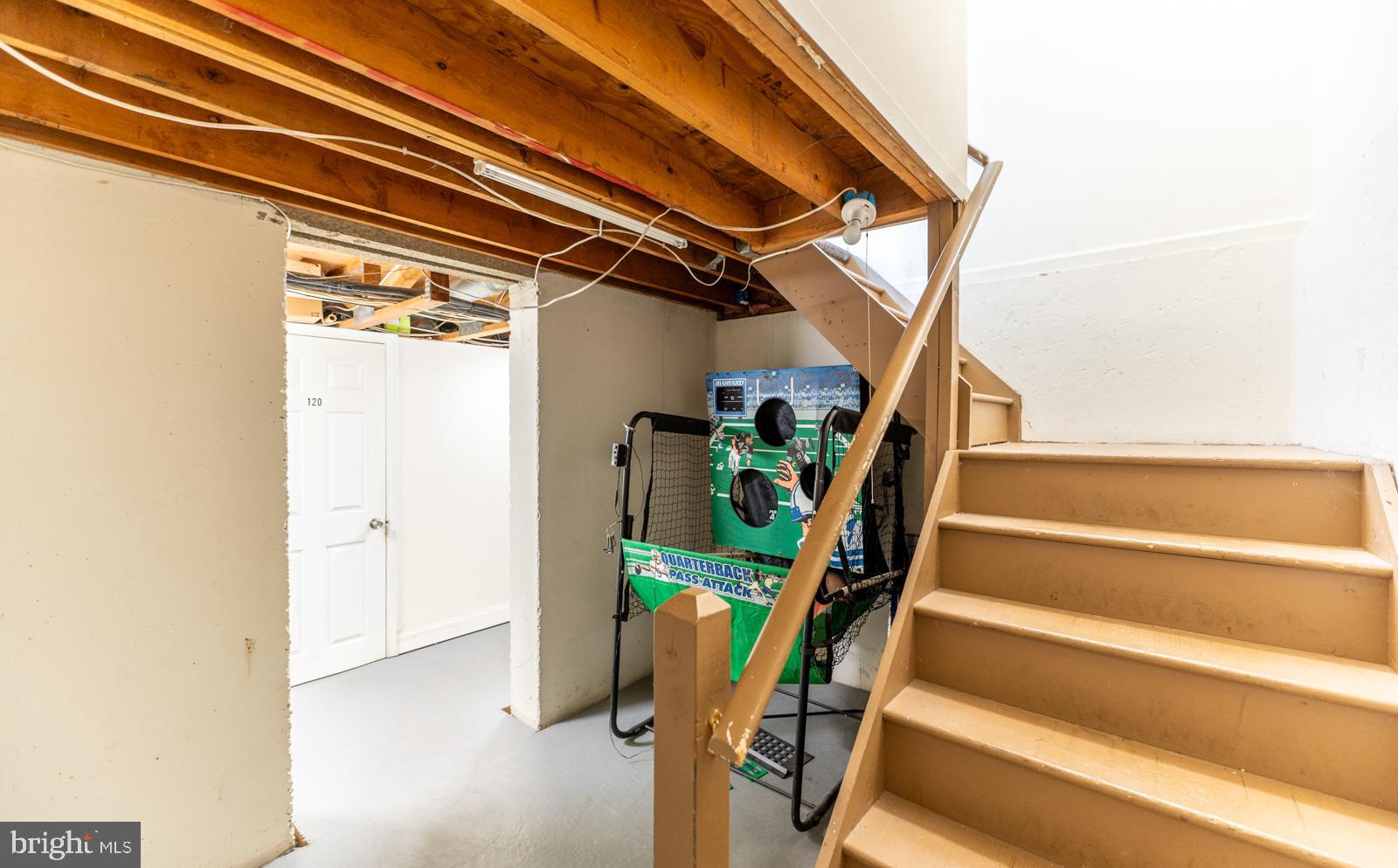 TRENT MANOR - Residential