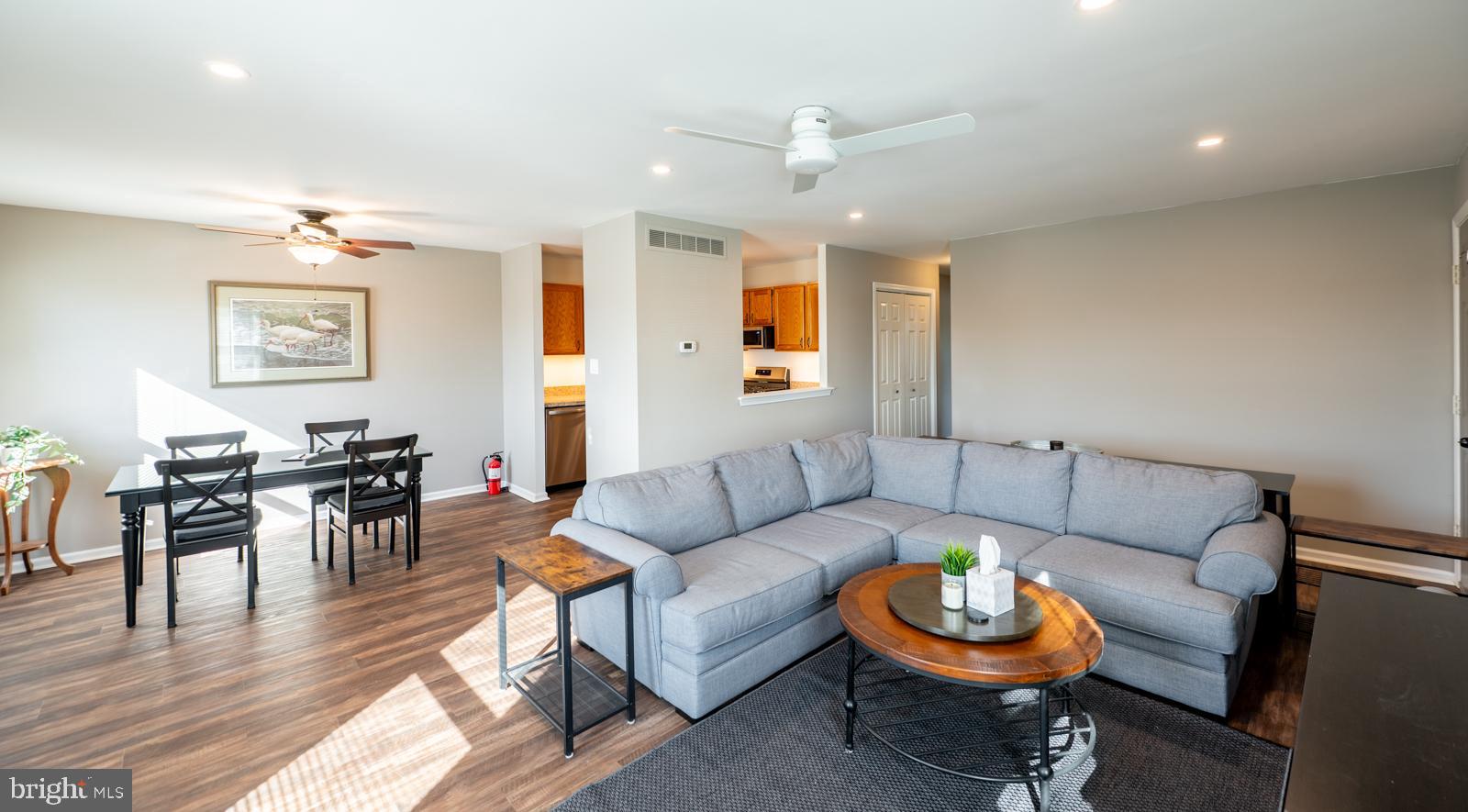 TRENT MANOR - Residential