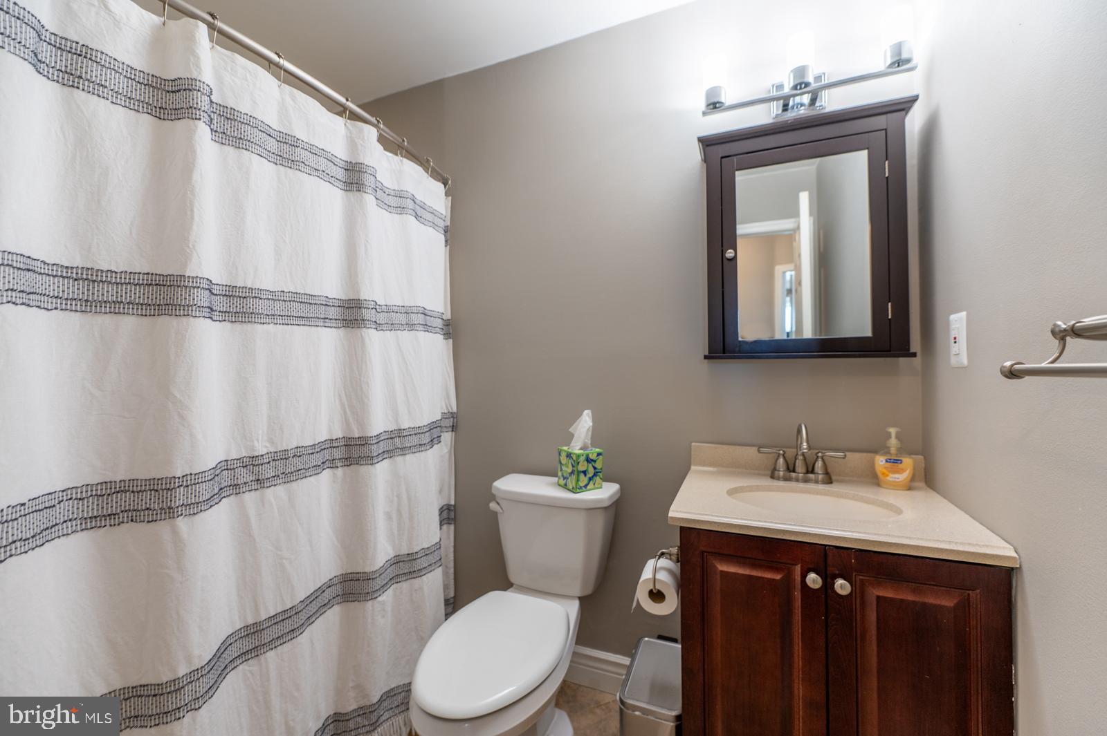 TRENT MANOR - Residential