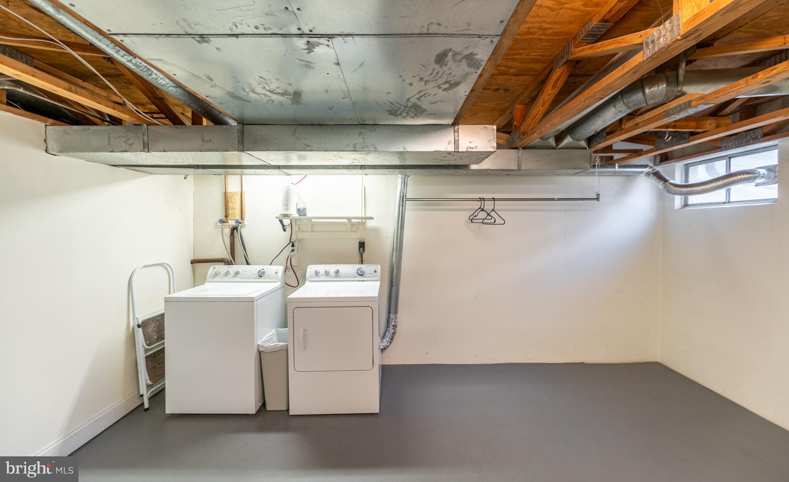 TRENT MANOR - Residential