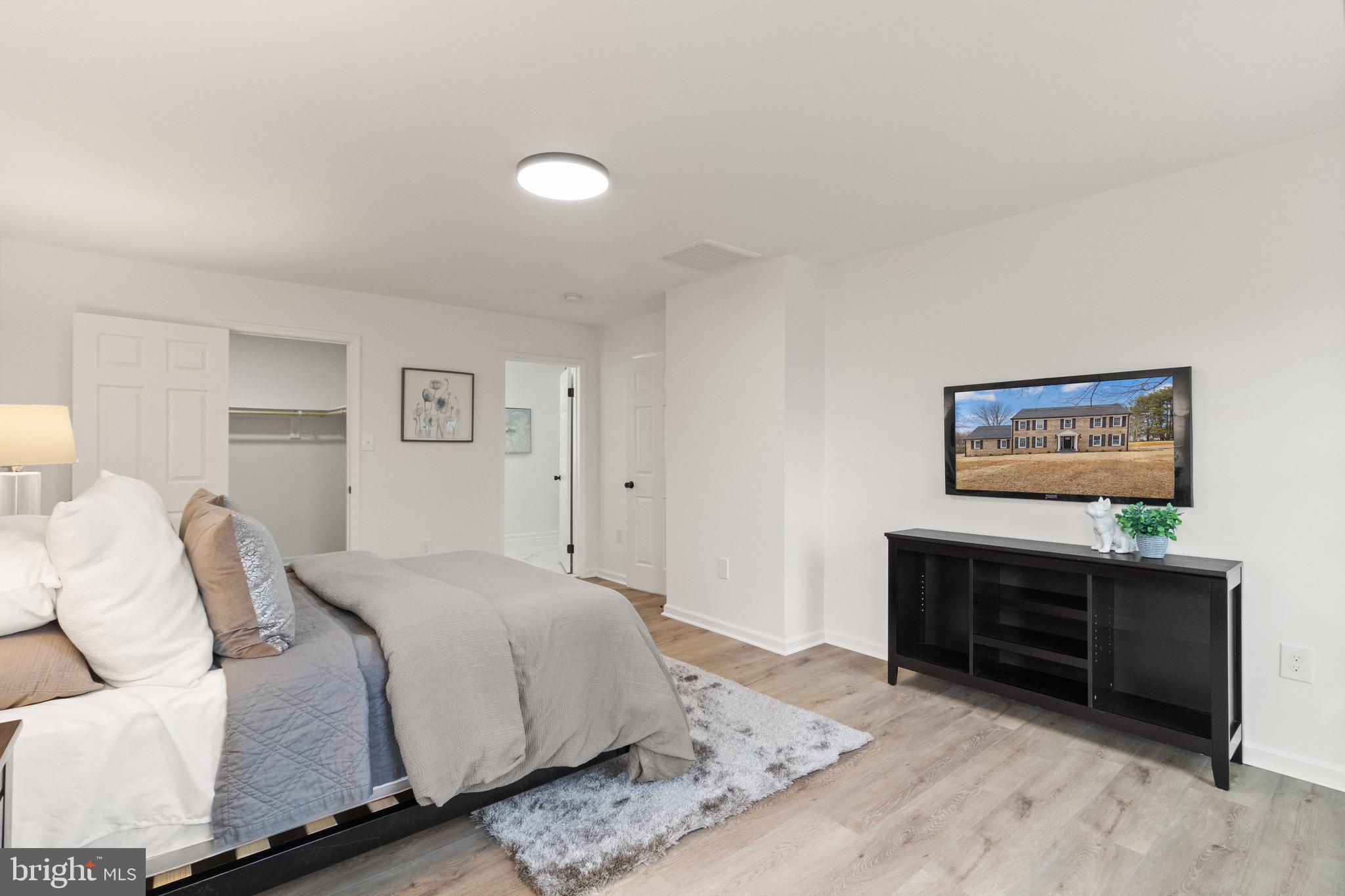 CRESCENT HILLS ESTATES - Residential