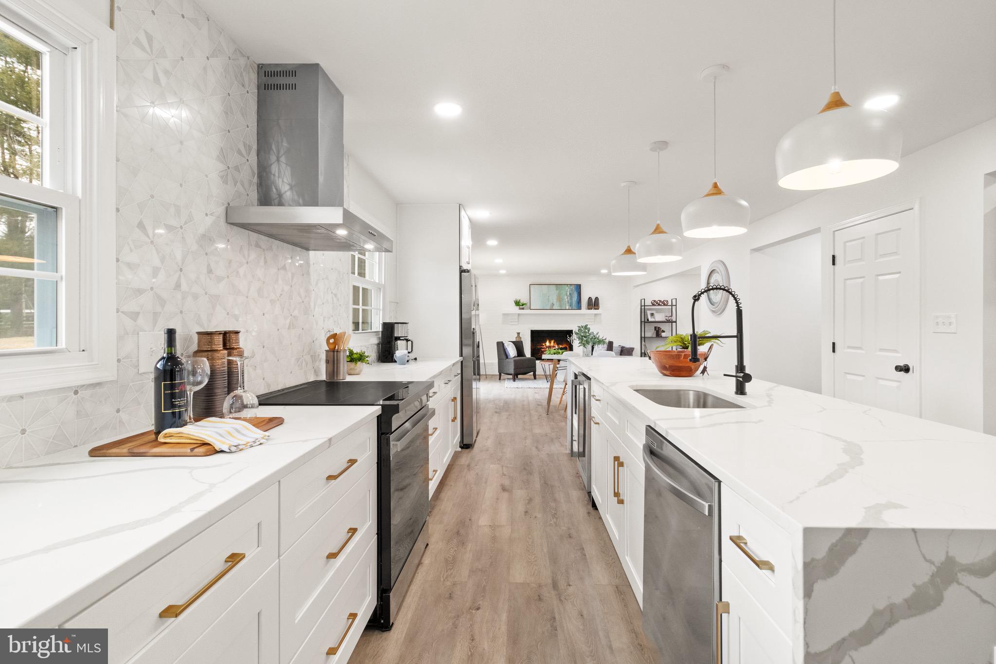 CRESCENT HILLS ESTATES - Residential