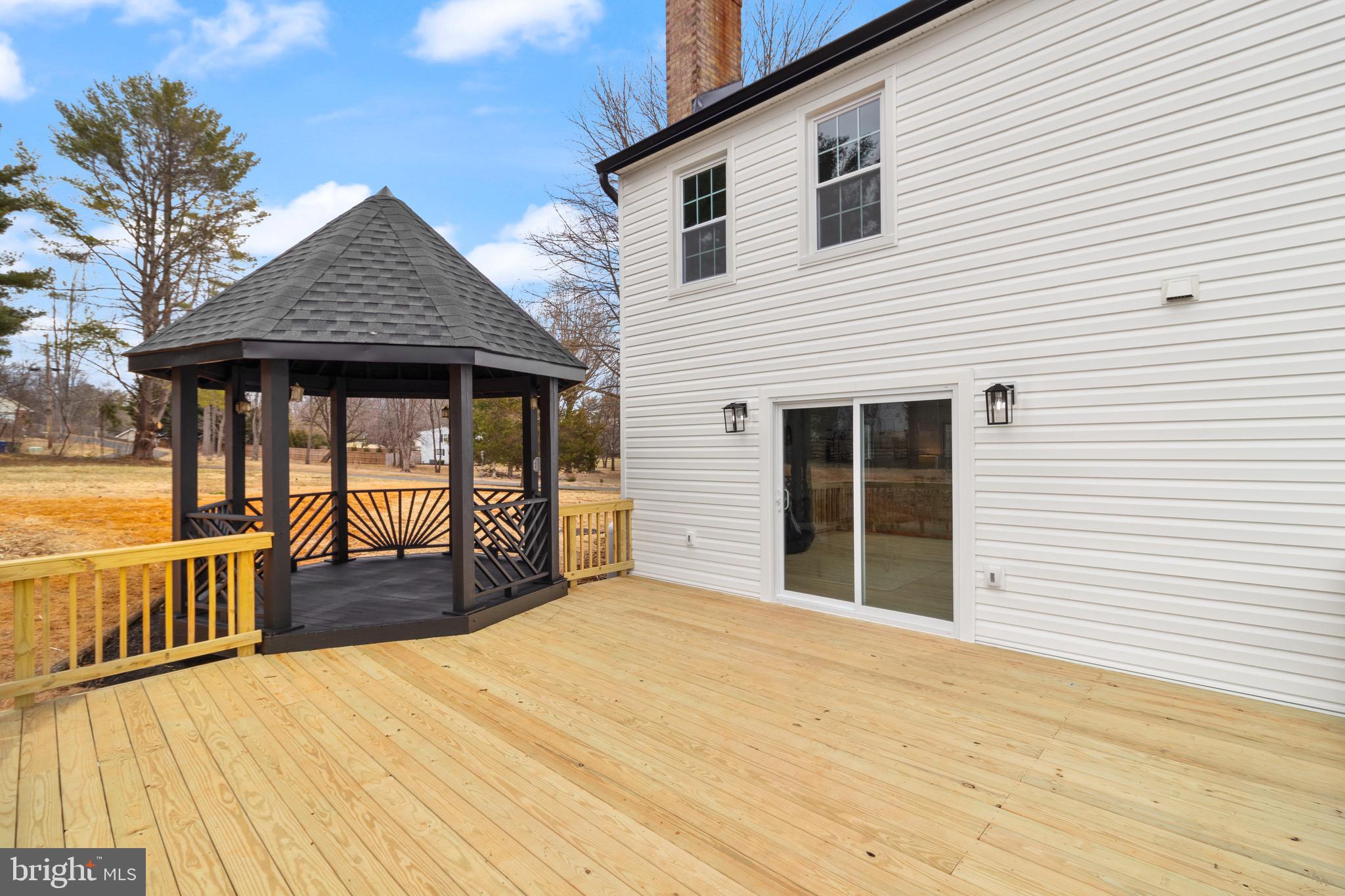 CRESCENT HILLS ESTATES - Residential