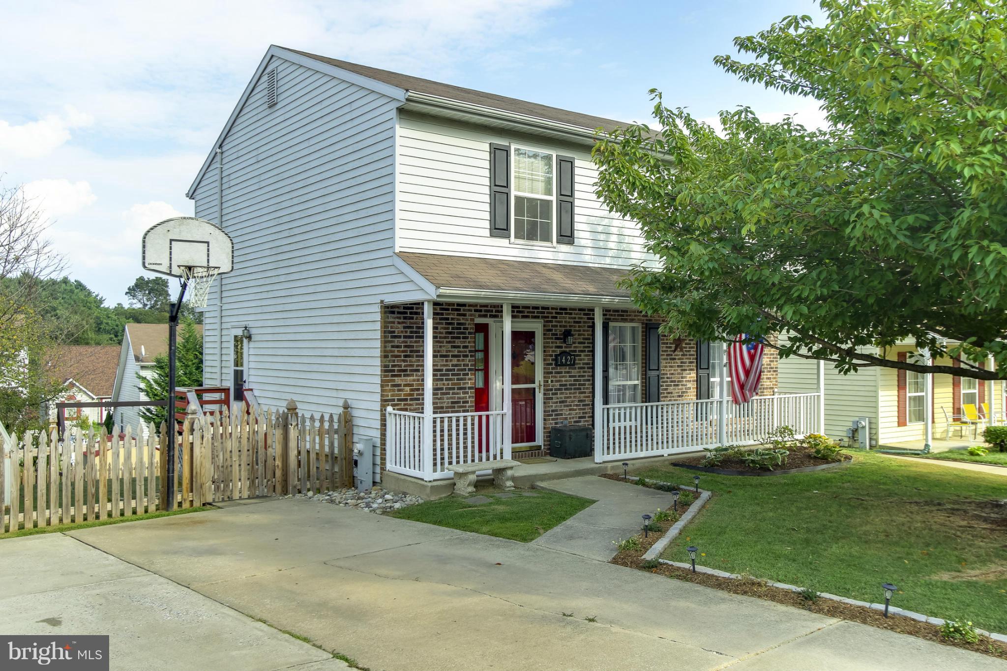 SMALL CROSSINGS - Residential