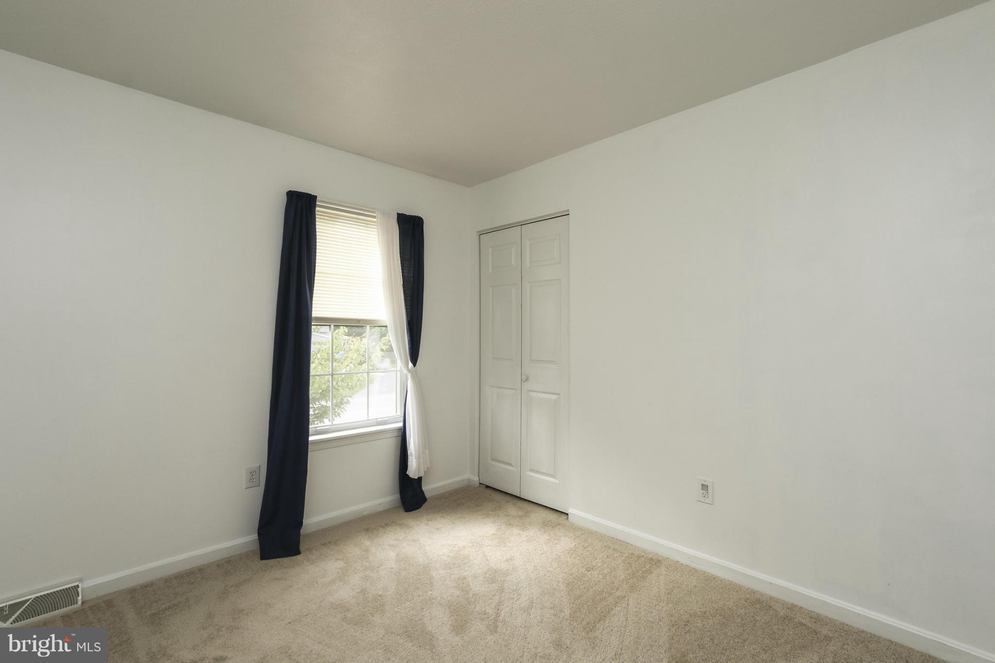 SMALL CROSSINGS - Residential