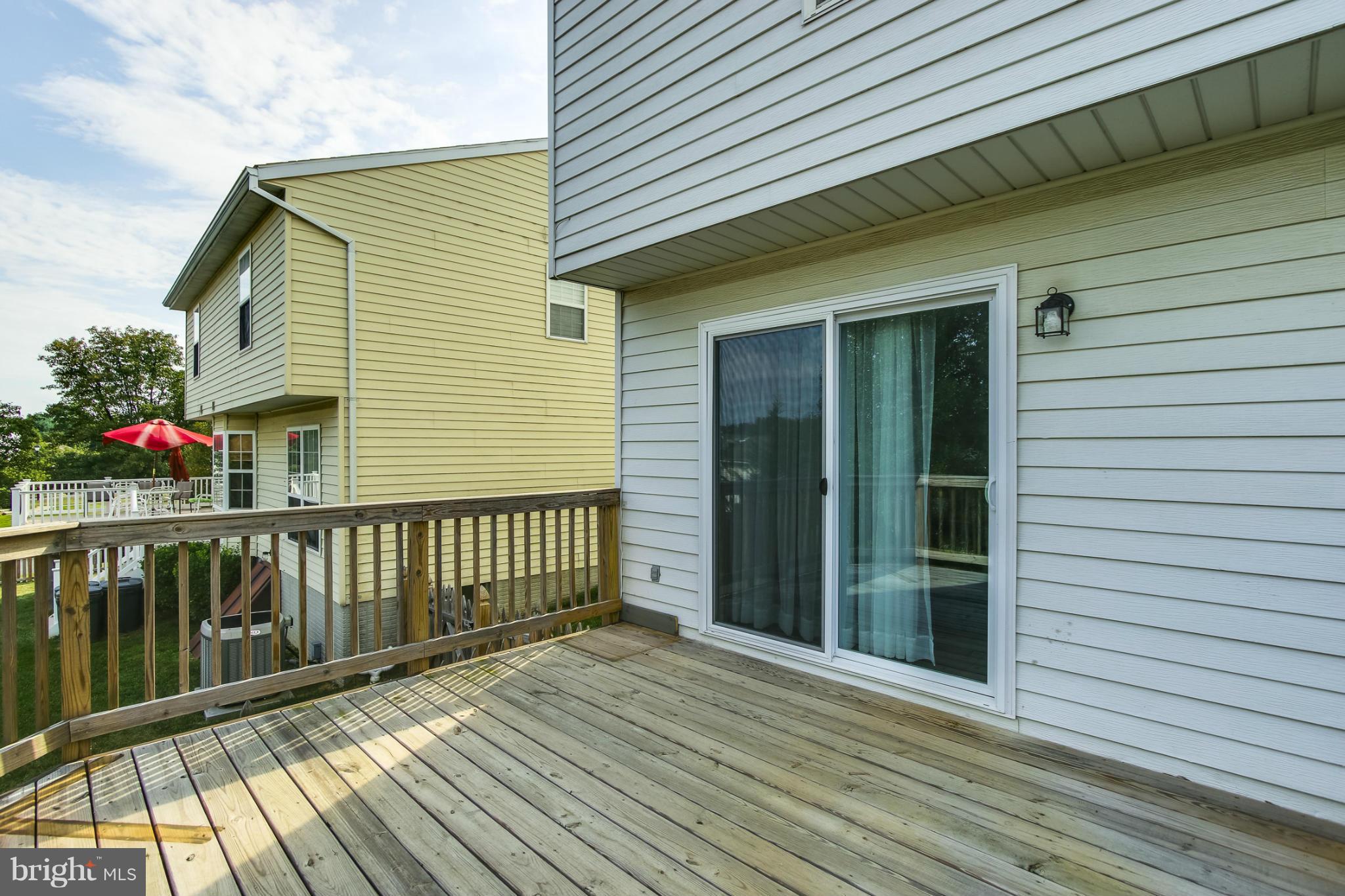 SMALL CROSSINGS - Residential