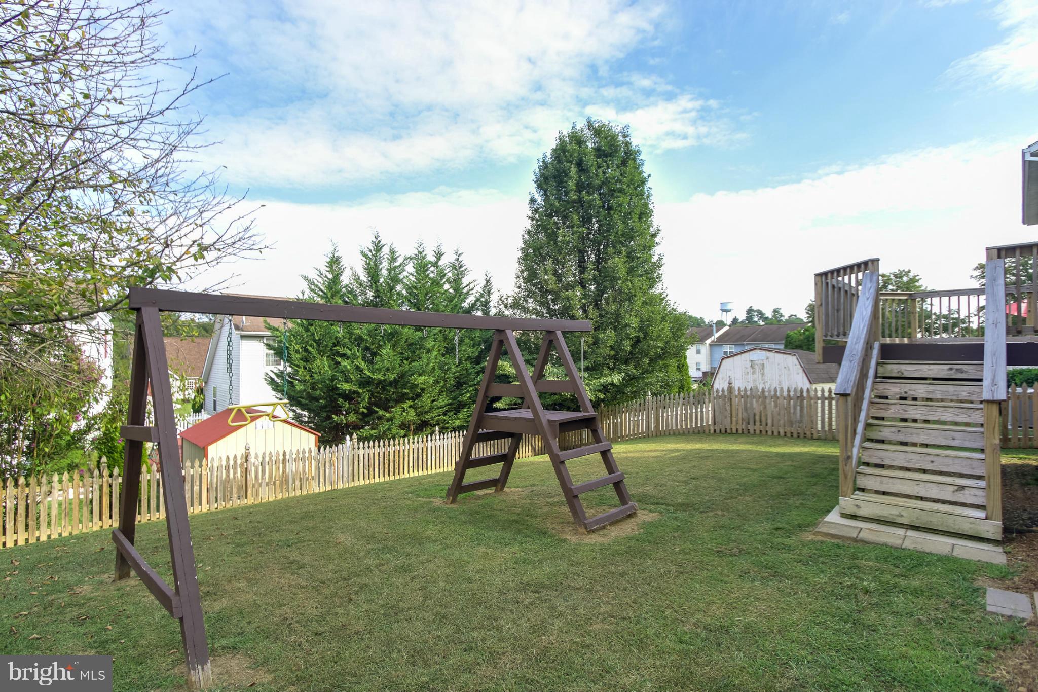 SMALL CROSSINGS - Residential