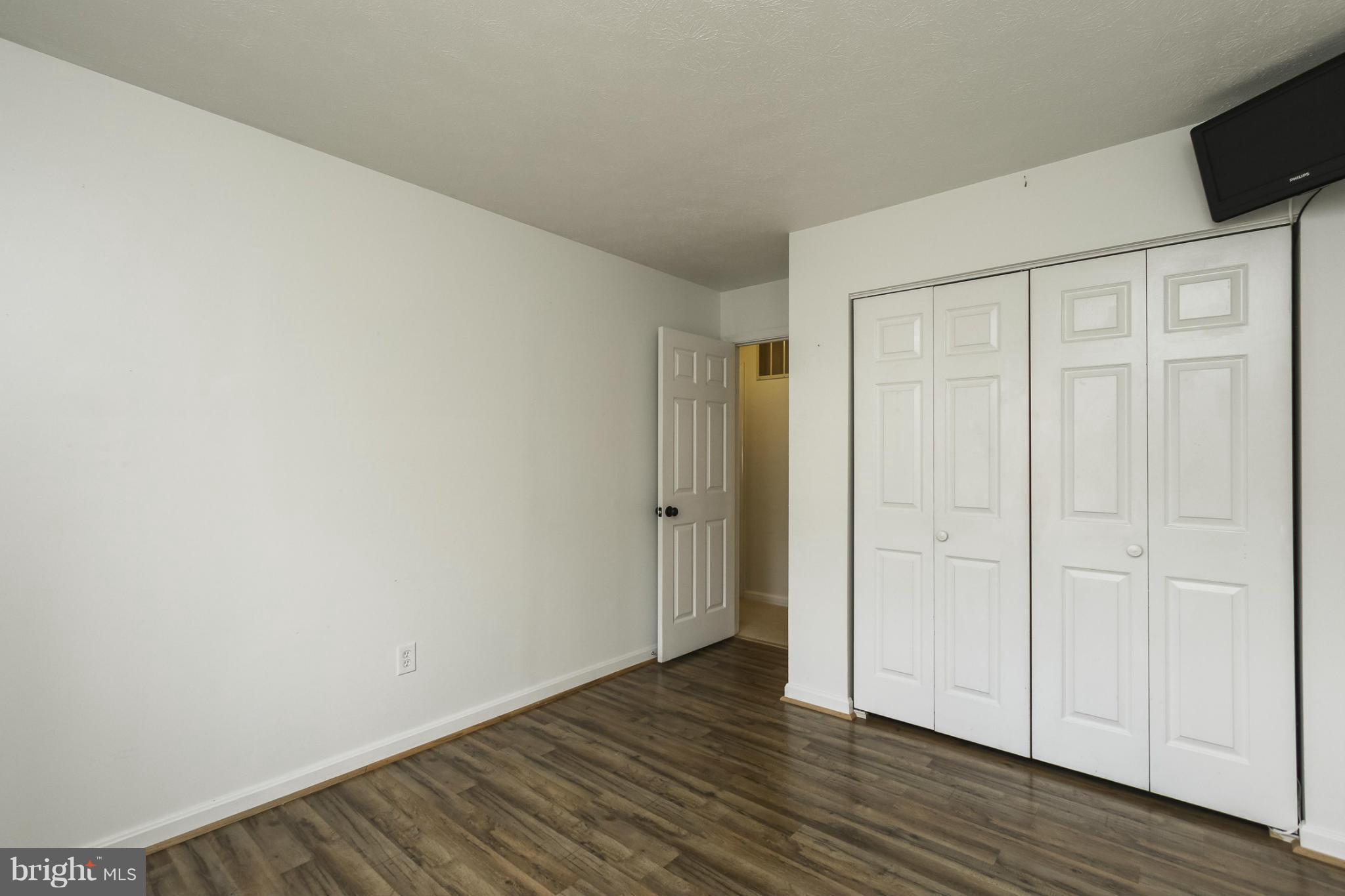 SMALL CROSSINGS - Residential