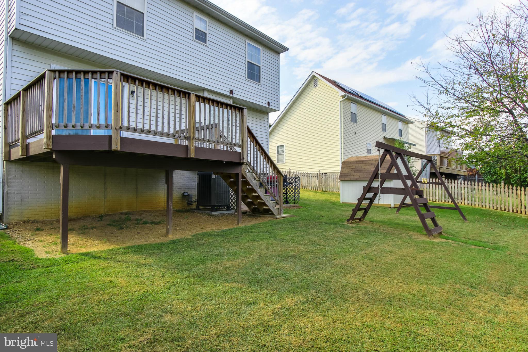 SMALL CROSSINGS - Residential