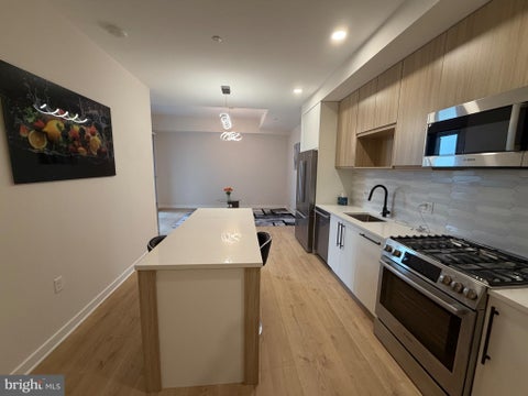 Condo For Rent - 255 W Falls Station Boulevard #1006<br/> FALLS CHURCH, VA 22046