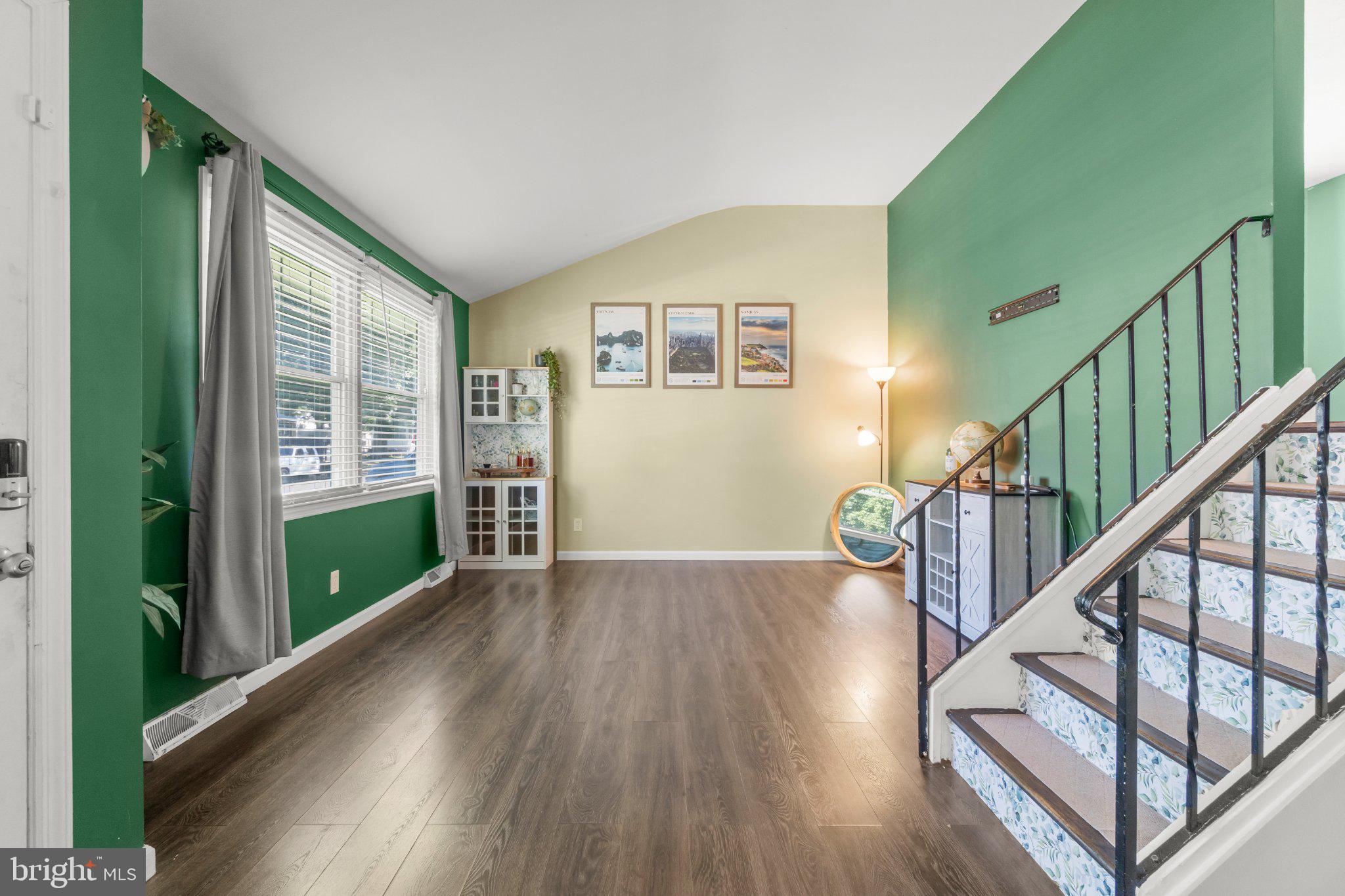 406 MEMORIAL AVENUE