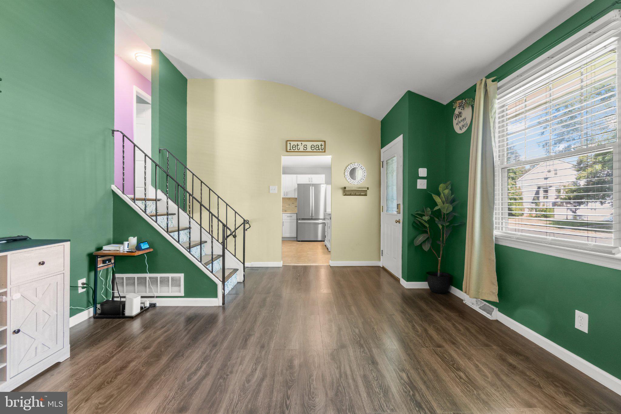 406 MEMORIAL AVENUE