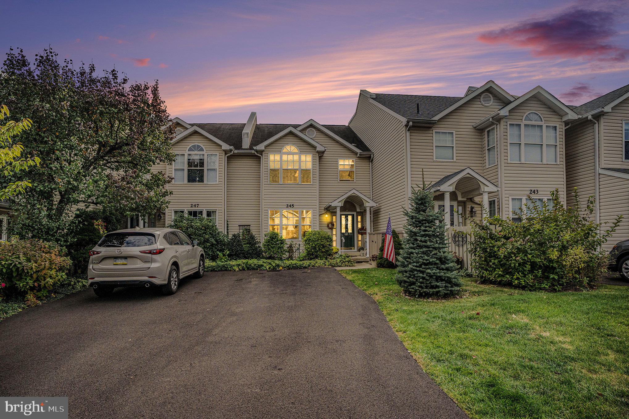 THE HIGHLANDS - Residential