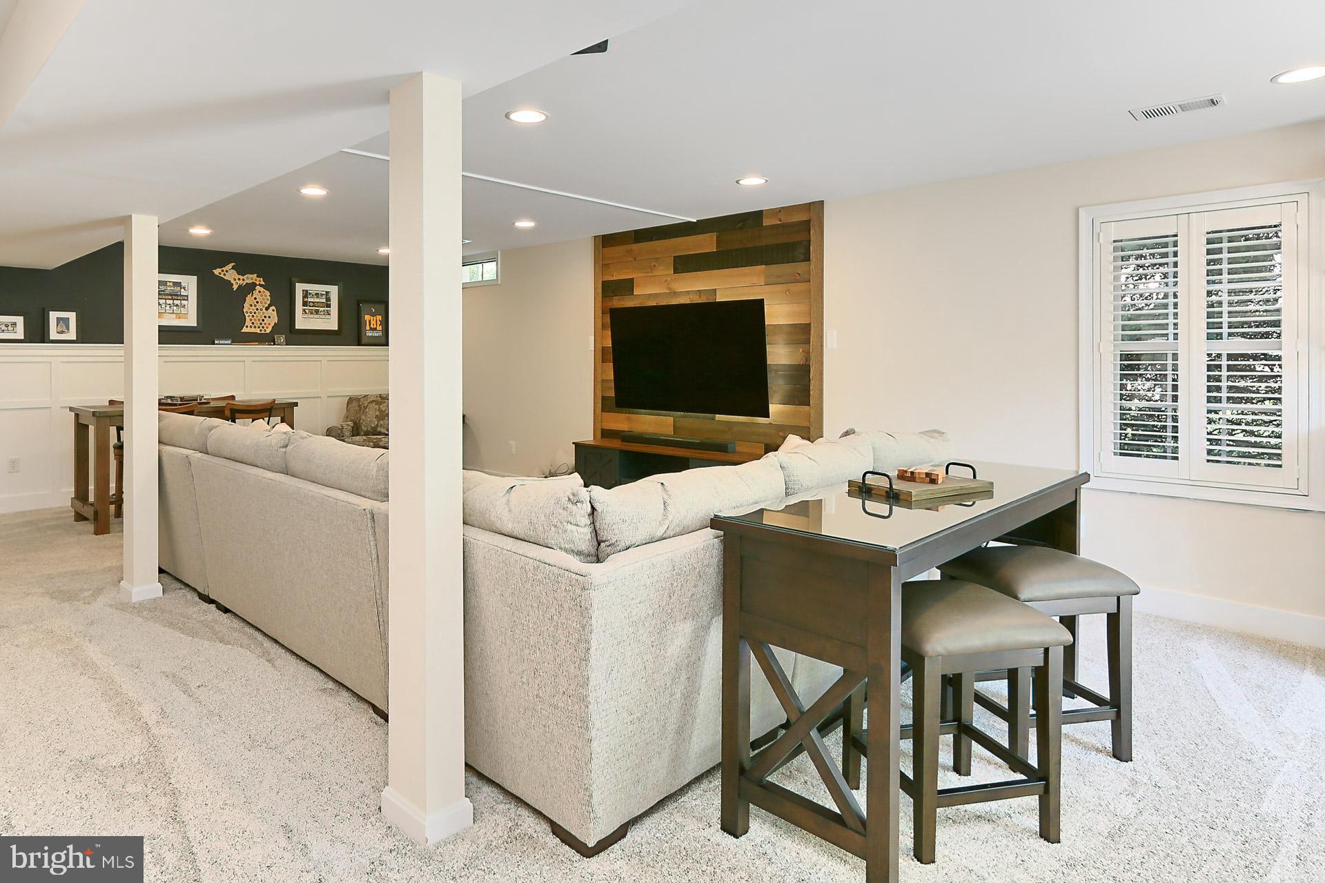 FAIRFAX STATION - Residential