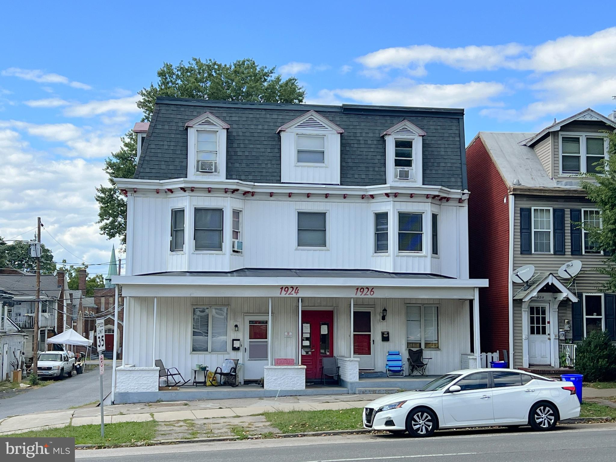 Fully-occupied 8-unit apartment building with 9% cap rate, consisting of (7) 1 bed/1 bath apartments and (1) 2 bed/2 bath apartment. This turn key corner property is professionally managed with Trademark Property Management. All units feature a living room and full kitchen, with the exception of 1 unit only having a kitchen. New sub-metering has just been installed enabling the water expense to be passed onto the tenants. All tenants currently pay electric. Owner pays trash and common area electric. New tenant signed to move in Unit 2-C on Sept 30th.