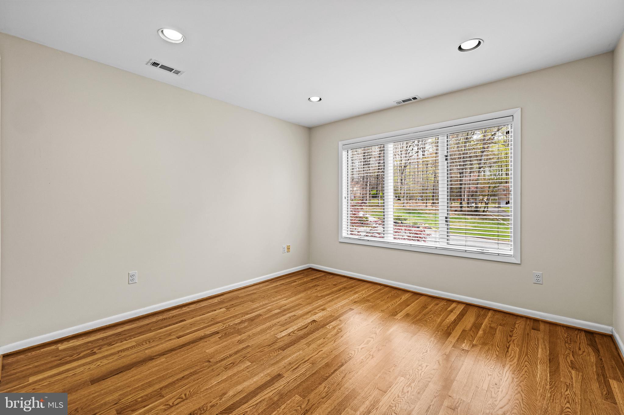 WOODSYDE HEIGHTS - Residential