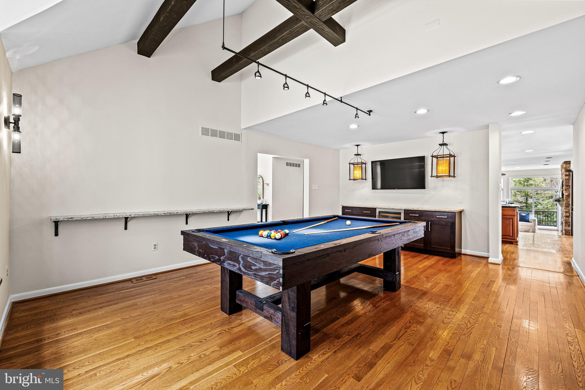 WOODSYDE HEIGHTS - Residential